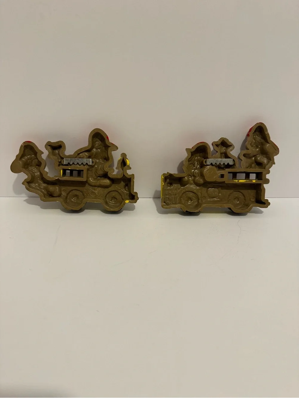 Vintage Homco Firefighter Teddy Bear Fire Truck Set Plastic Wall Plaque Decor